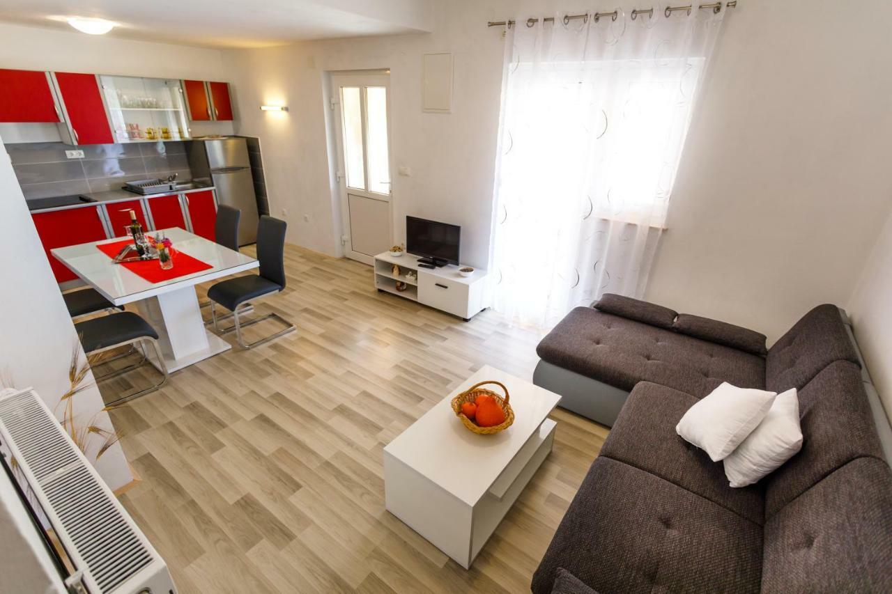 Apartman Dobrila Vrh  Exteriér fotografie