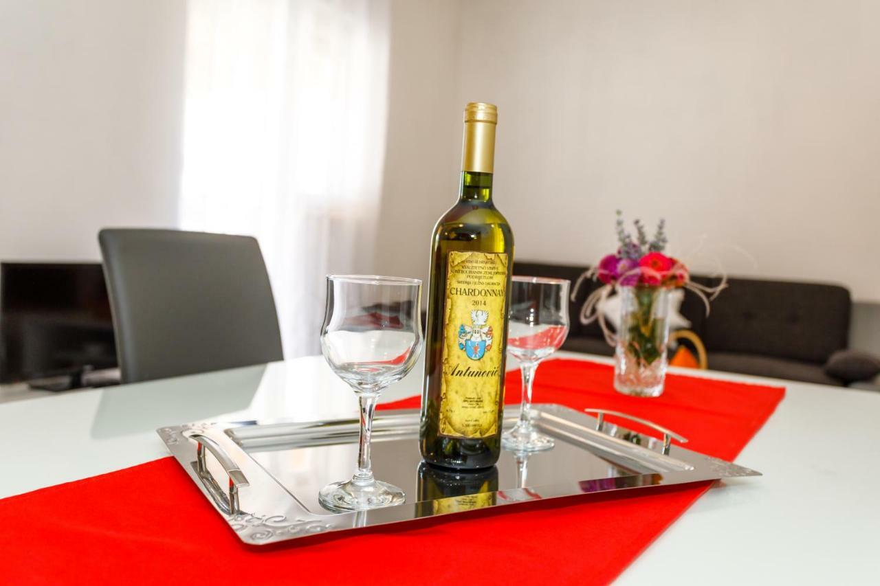 Apartman Dobrila Vrh  Exteriér fotografie