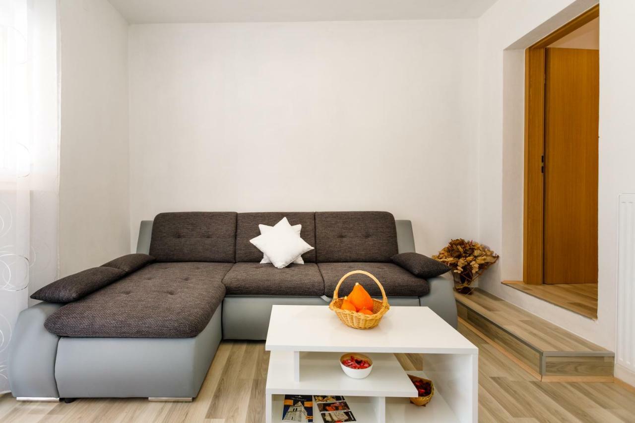 Apartman Dobrila Vrh  Exteriér fotografie