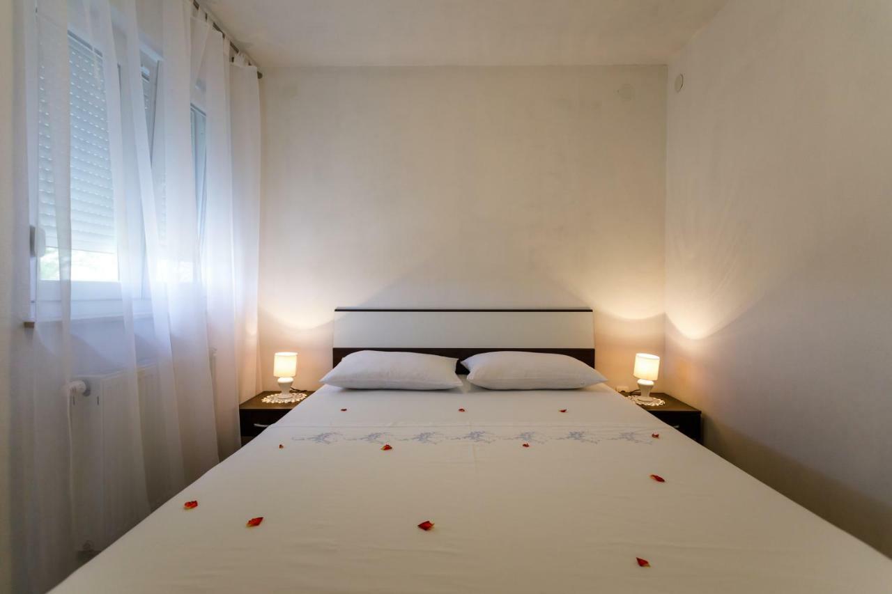 Apartman Dobrila Vrh  Exteriér fotografie