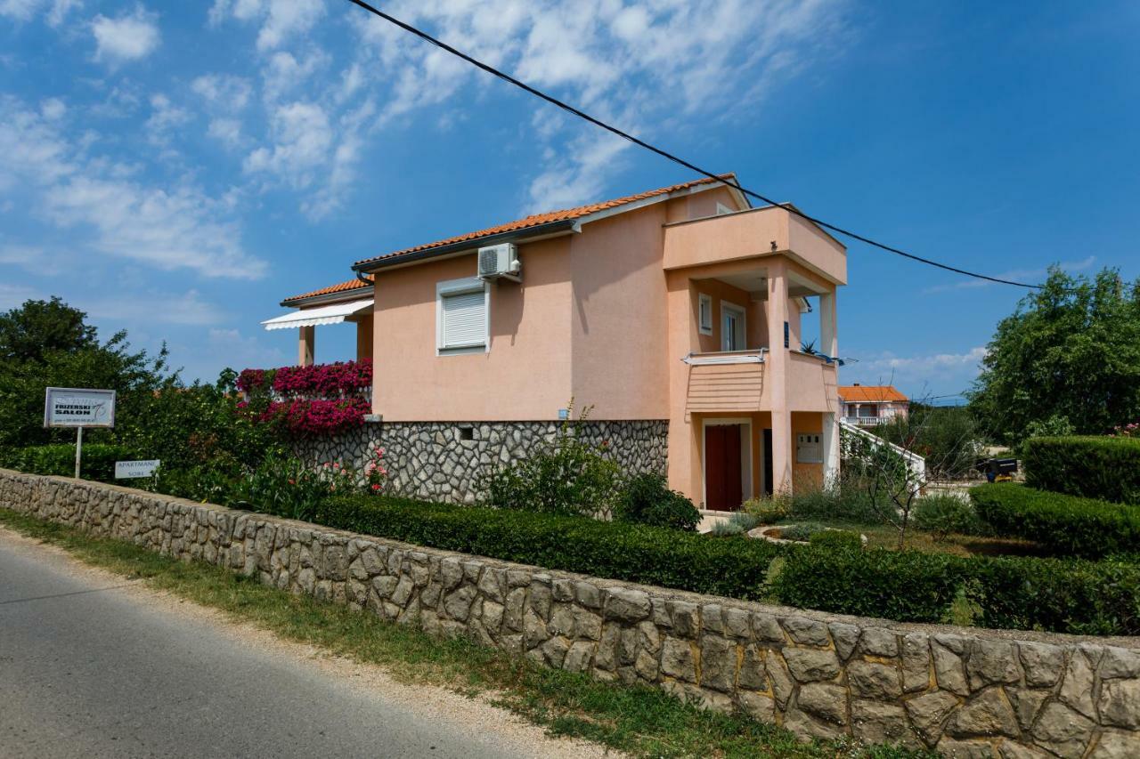 Apartman Dobrila Vrh  Exteriér fotografie