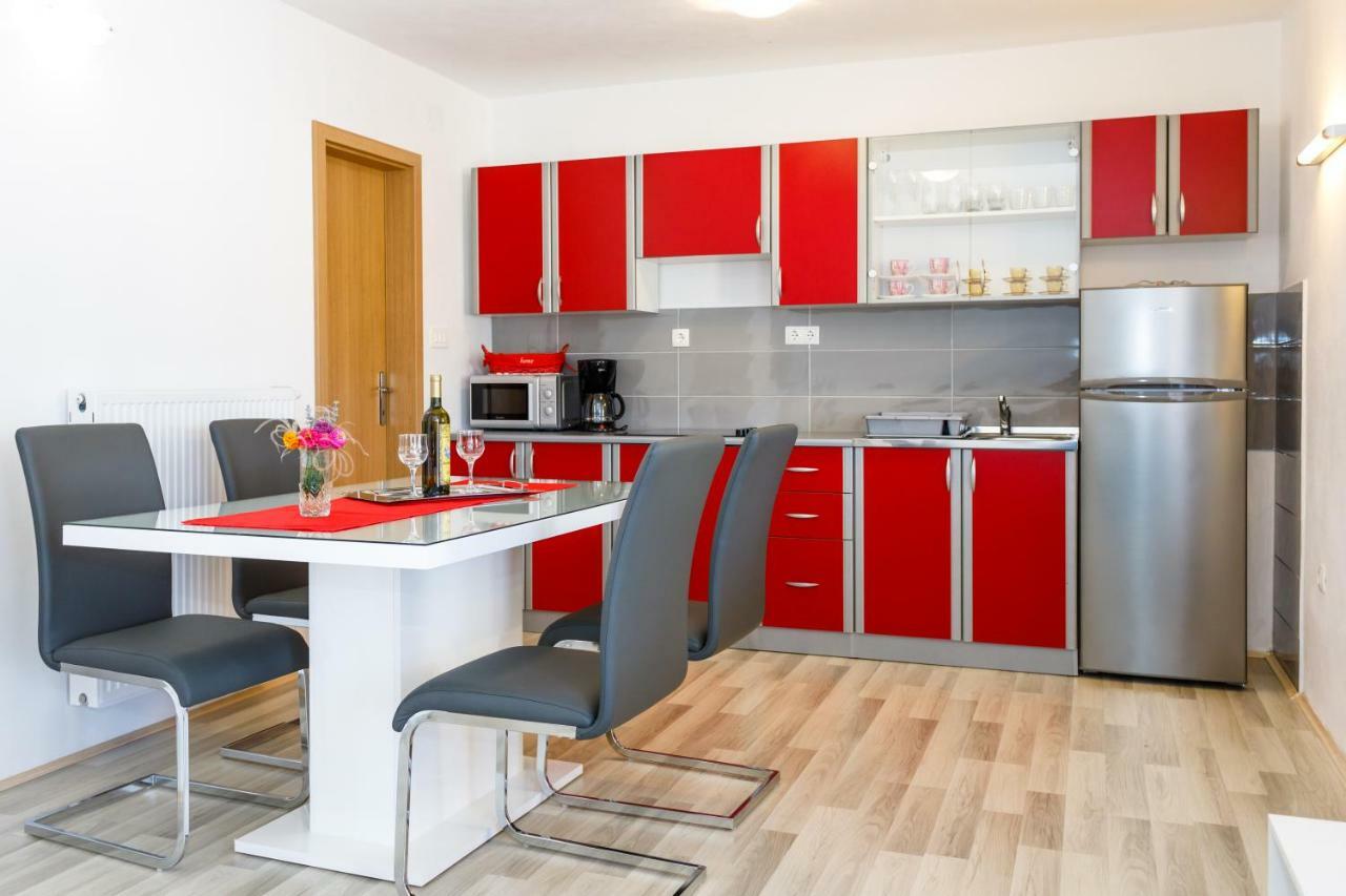 Apartman Dobrila Vrh  Exteriér fotografie
