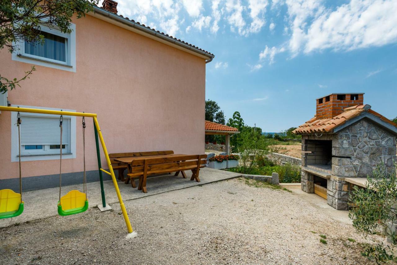 Apartman Dobrila Vrh  Exteriér fotografie